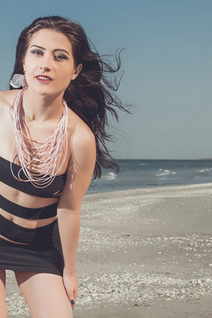 Escort girl Нюша