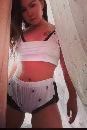 Индивидуалка Nura